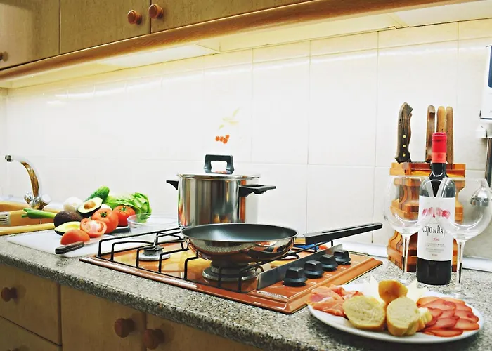 Amplio Y Luminoso Apartamento Cerca Del Centro Y La Playa Con Piscina Y Parking Privado